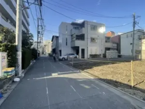 Iidabashi 7 min Land — 2