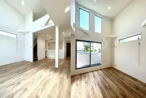 Chitosekarasuyama 13 min Brand New 2 Bedroom Wood House — 2