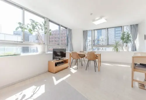 Higashishinjuku 1 min Renovated 2 Bedroom Apartment