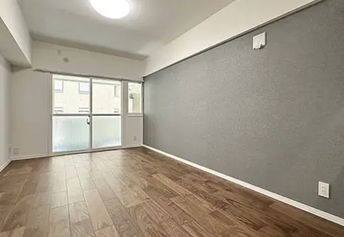 Shiodome 5 min Renovated 2 Bedroom Apartment