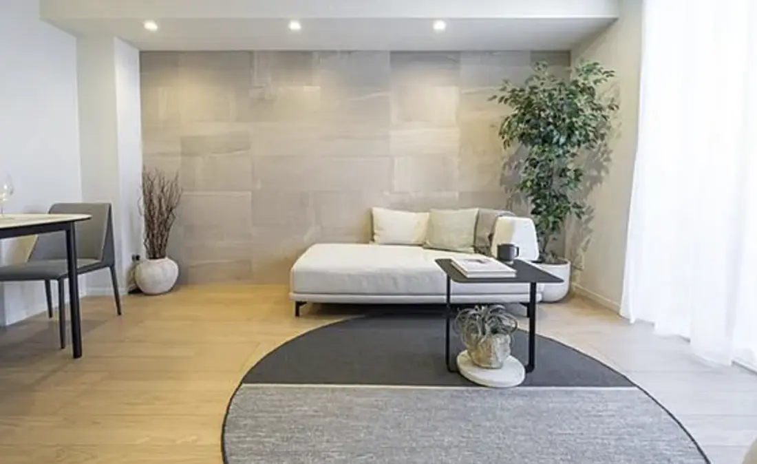 Shinsen 5 min Renovated 2 Bedroom Apartment