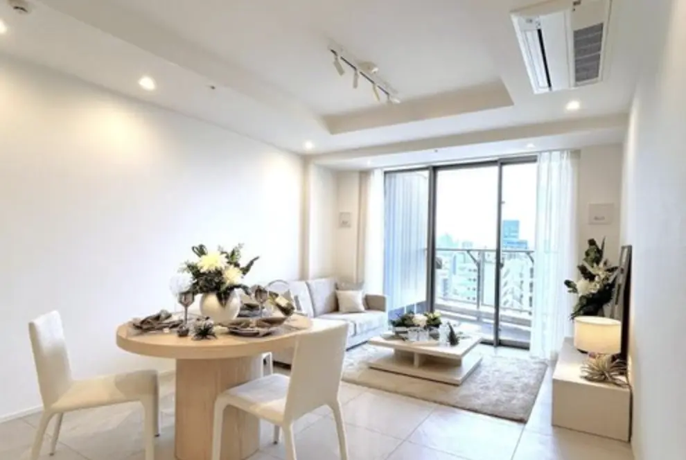 Kitasando 1 min Renovated 2 Bedroom Apartment