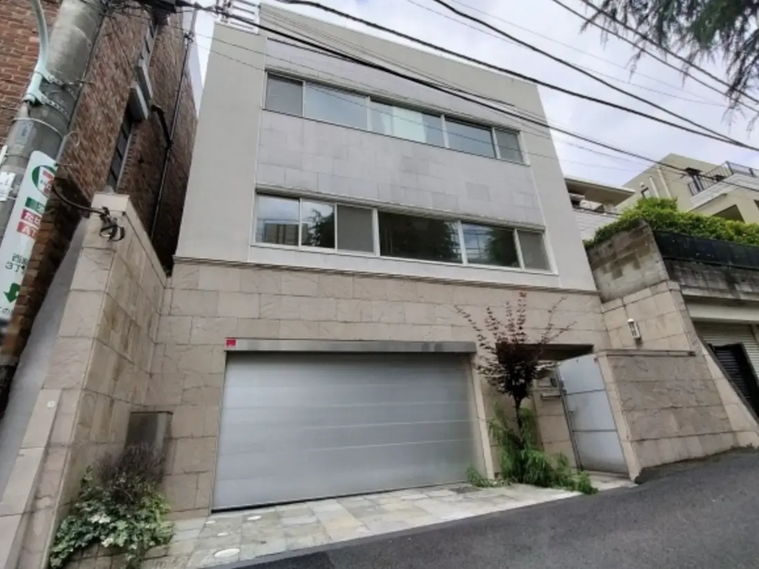 Hiroo 6 min 4 Bedroom Apartment