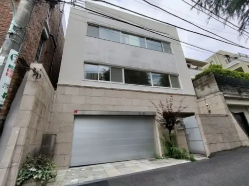 Hiroo 6 min 4 Bedroom Apartment