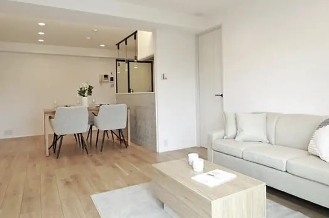 Azabujuban 4 min Pent House Renovated 1 Bedroom Apartment
