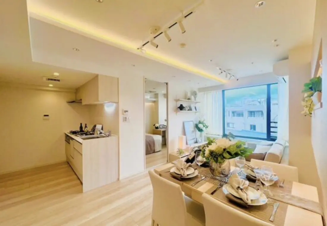 Gaienmae 9 min Renovated 2 Bedroom Apartment