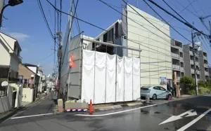 Roppongi 11 min Land — 2