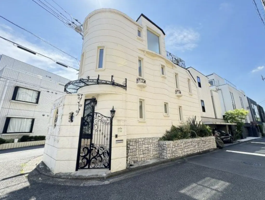 Yoyogi Uehara 9 min House