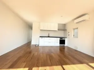 Meguro 12 min Designer House — 3