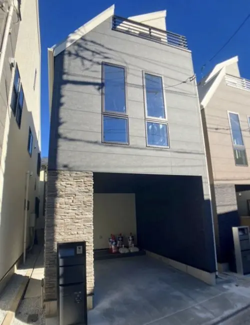 Gakugei 4 min Brand New House